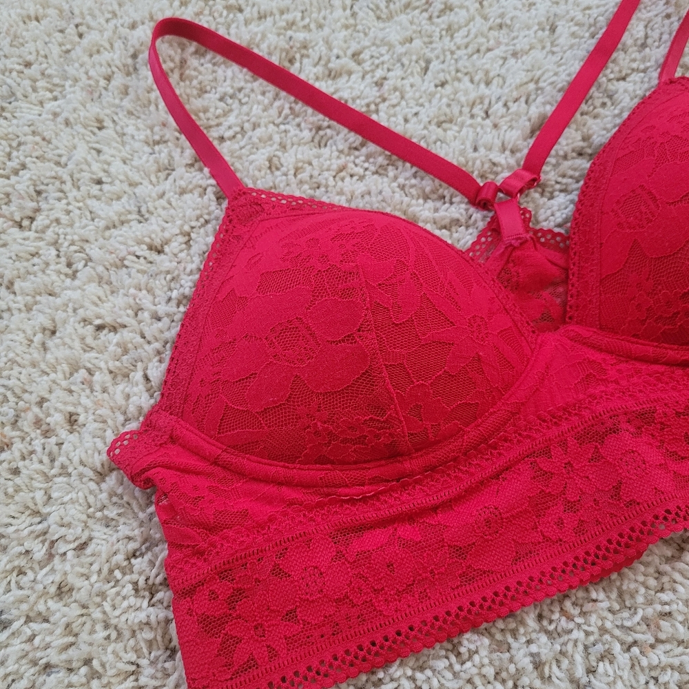Victoria's Secret Bralette Red Lace Racerback Lined Wireless M - Picture 3 of 10